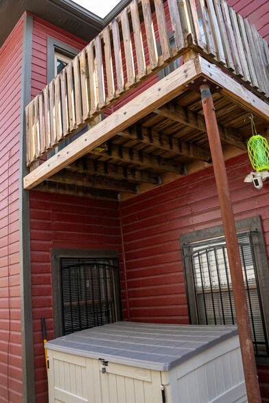 Building Photo - 1163 Say Ave
