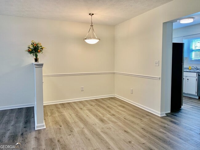 Building Photo - 322 Powder Springs St