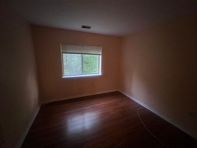 Building Photo - 51 Greenwich Pl