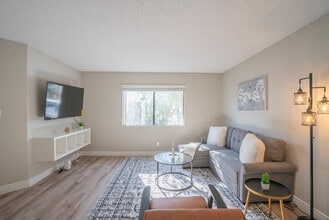 Building Photo - 8550 E McDowell Rd