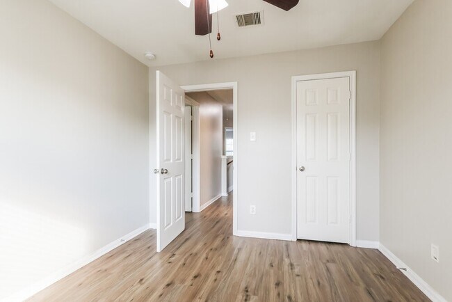 Building Photo - 2507 Kiplands Way Dr