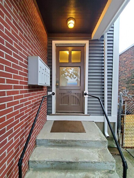 Building Photo - 145 Highland Ave