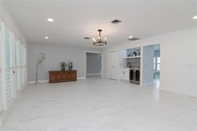 Building Photo - 4202 Deepwater Ln