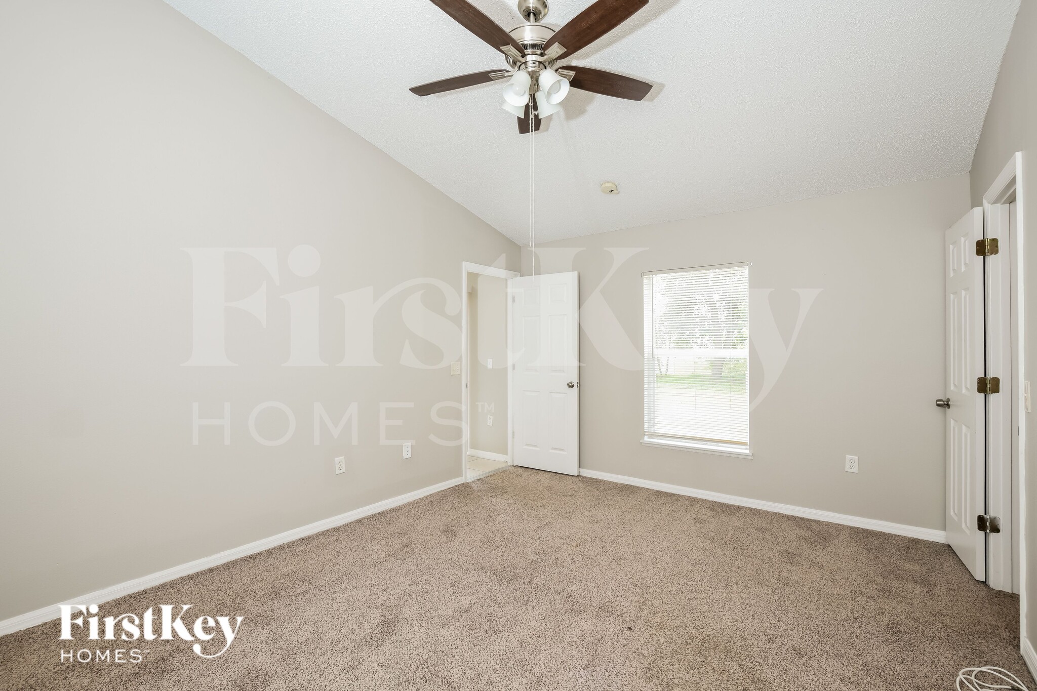 Building Photo - 681 Sauders Rd SE