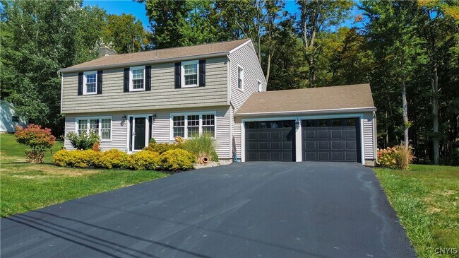 Building Photo - 916 Westwood Dr