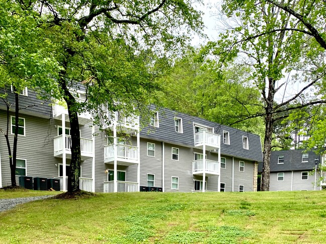 Primary Photo - Creekside Apartments