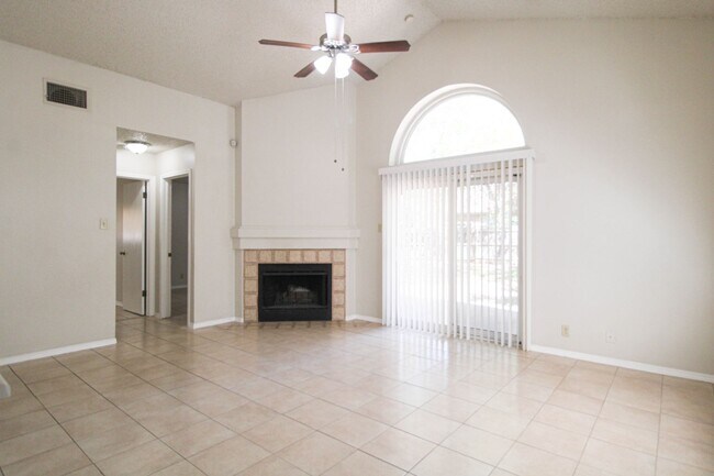 Building Photo - 3223 Tree Grove Dr