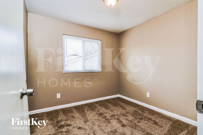 Building Photo - 6370 Silver Fox Dr