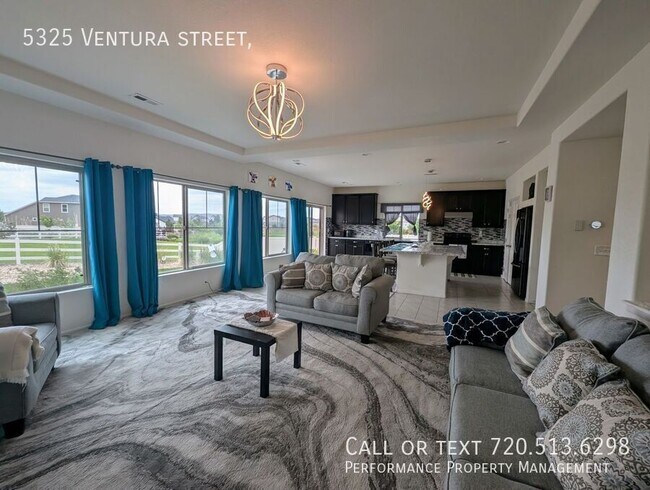 Building Photo - 5325 Ventura St