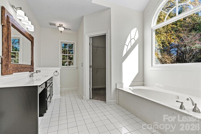 Building Photo - 8937 McDiarmid Ln