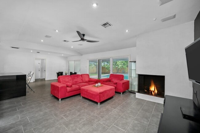 Building Photo - 3106 Salem Ct