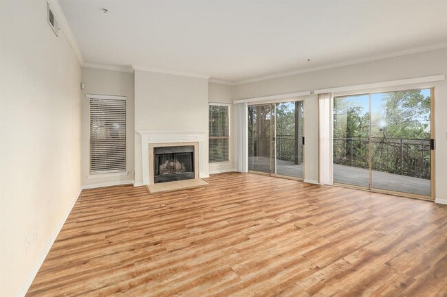 Building Photo - 6000 Shepherd Mountain Cove