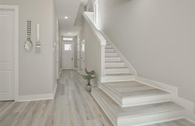 Building Photo - 14960 Wunderlich Dr