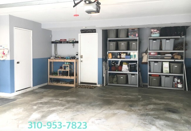 Building Photo - 9218 Palm St