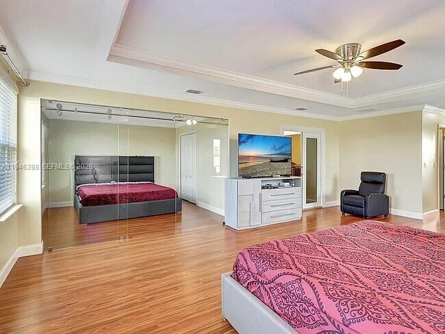 Building Photo - 1018 SW Eckard Ave