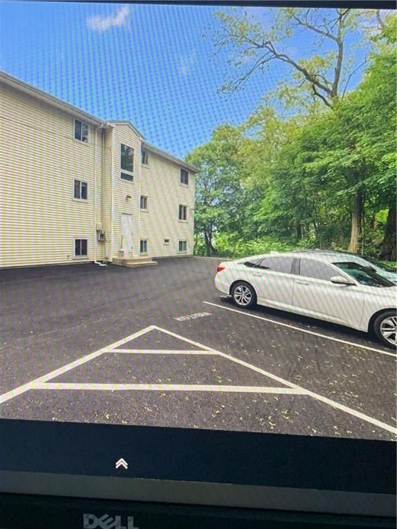 Building Photo - 60 Bethel St