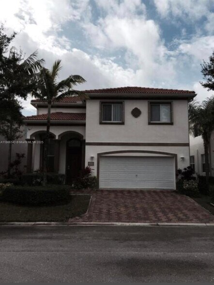 Primary Photo - 1309 Alicante Ct