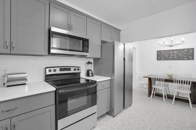 Building Photo - 1004 E 33rd St