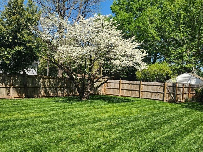 Building Photo - 4106 Grove Ave