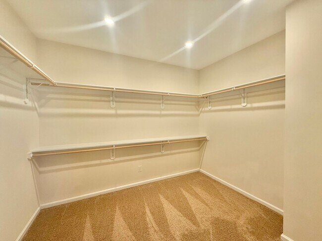 Building Photo - 4109 Bluff Oak Dr