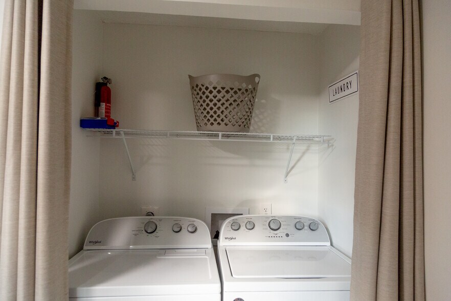 Laundry in kitchen - 315 Doyle St