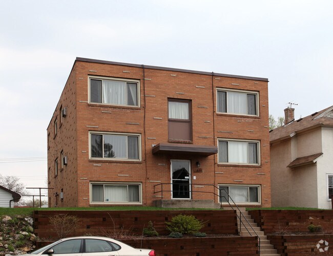 Primary Photo - Hillside Terrace