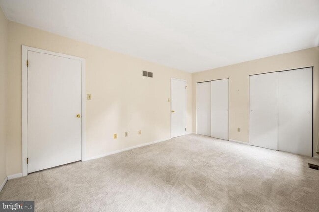 Building Photo - 113 Spring Ln