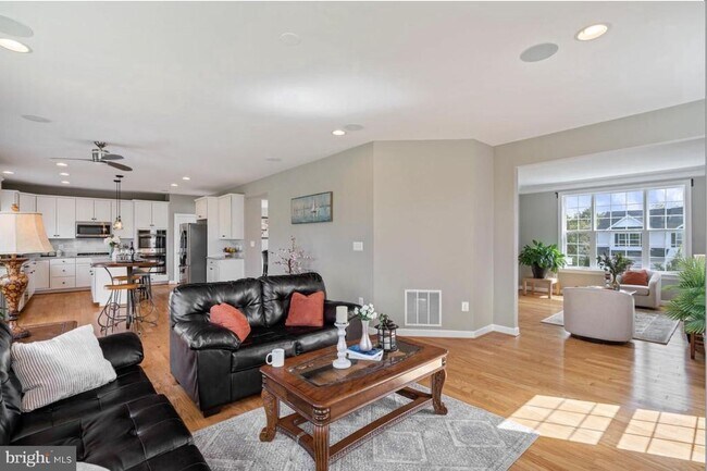 Building Photo - 3028 Landing Eagle Ct