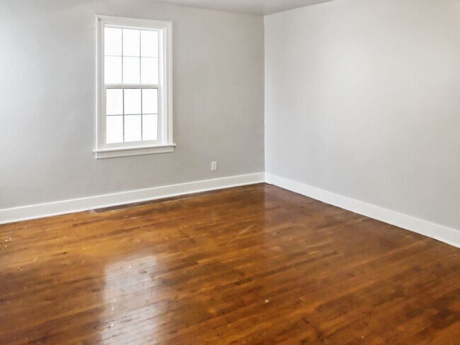 Building Photo - 1021 S 8th