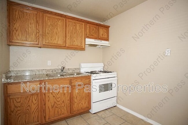 Building Photo - 8604 Lawson St