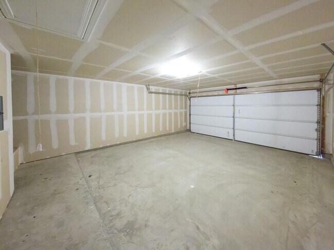 Building Photo - 12117 Greywacke Dr