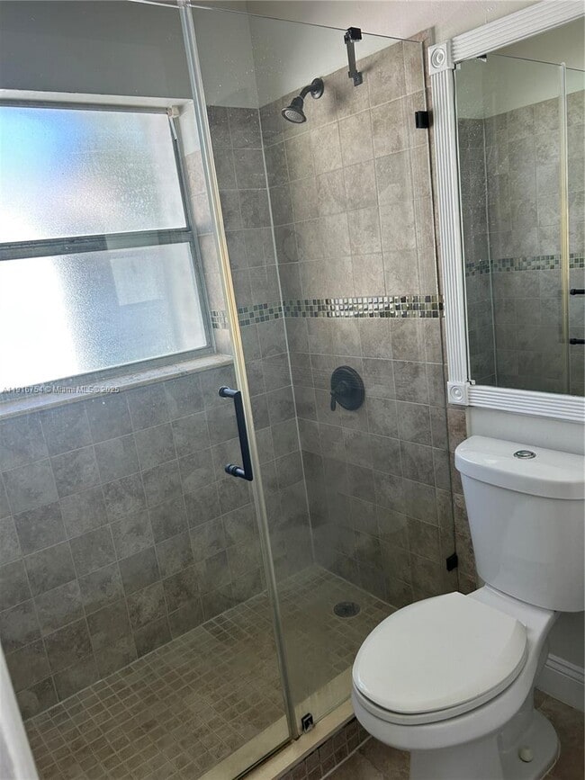 Building Photo - 3216 Coral Ridge Dr