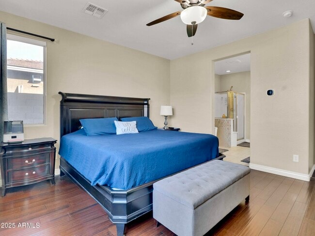 Building Photo - 1866 E Ravenswood Dr