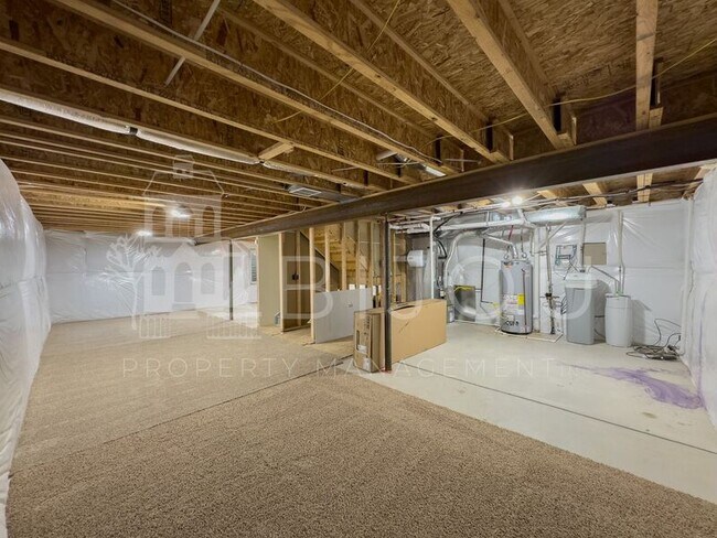 Building Photo - 9647 Carnival Ln