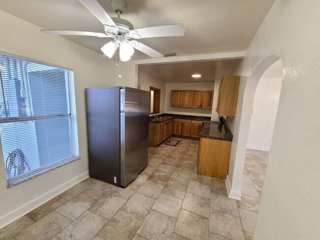 Building Photo - Stunning Corner-Lot Rental: 4BR/2BA with Courtyard