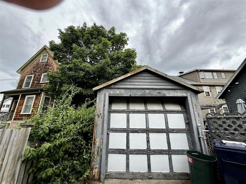 Building Photo - 23 Verdun St