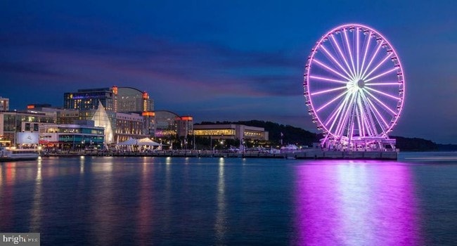 Building Photo - 9109 Pinehurst Dr