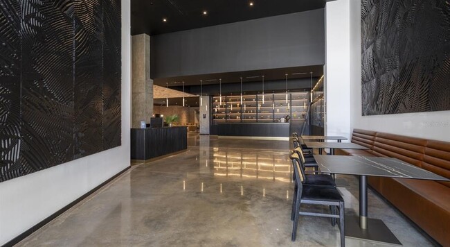 Building Photo - 434 N Orange Ave