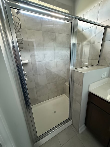 Building Photo - 217 Peach Orch Ct