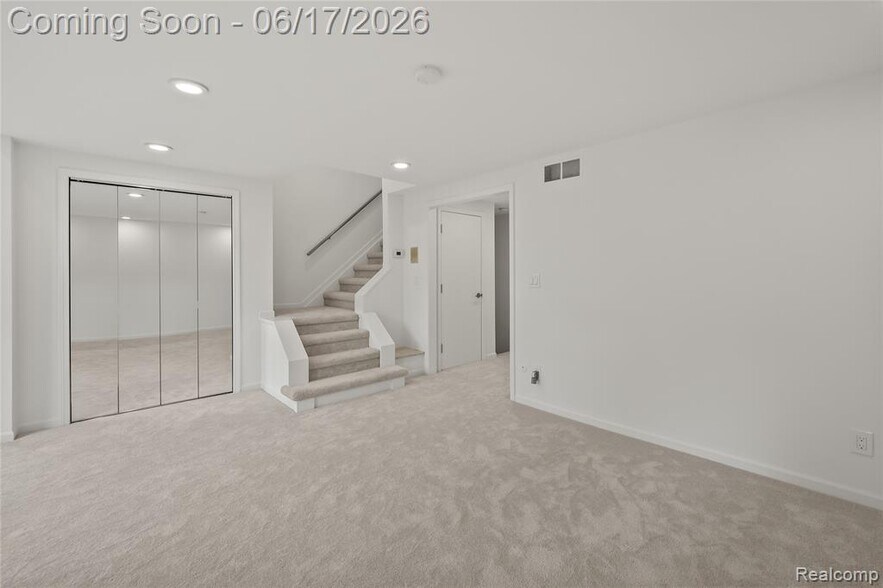 Building Photo - 511 Brookside Ave