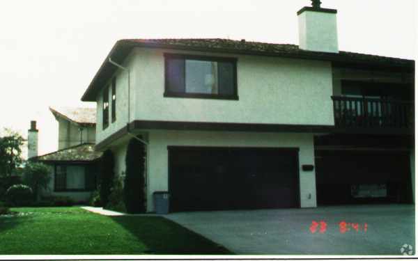 Building Photo - 1661-1663 Kansas St