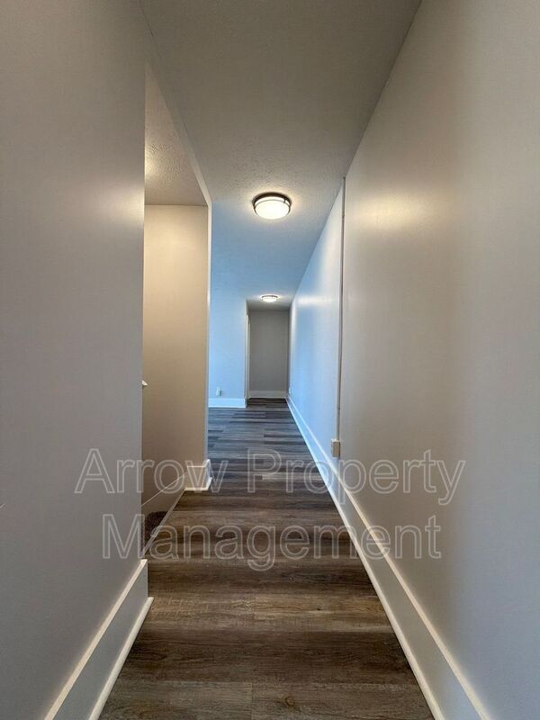 Building Photo - 926 A St