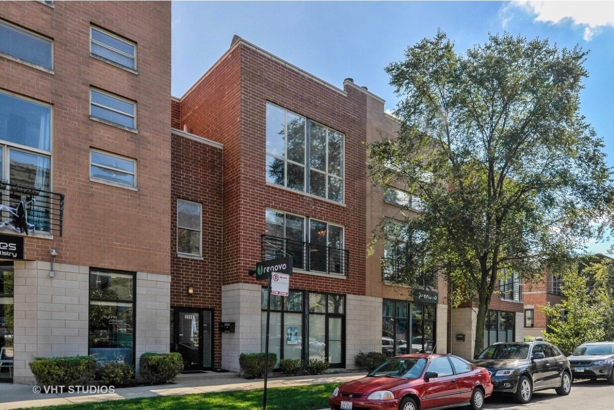 Building Photo - 3355 N Hamilton Ave