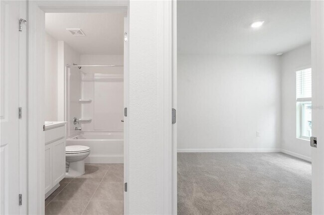 Building Photo - 8666 SW 44th Terrace