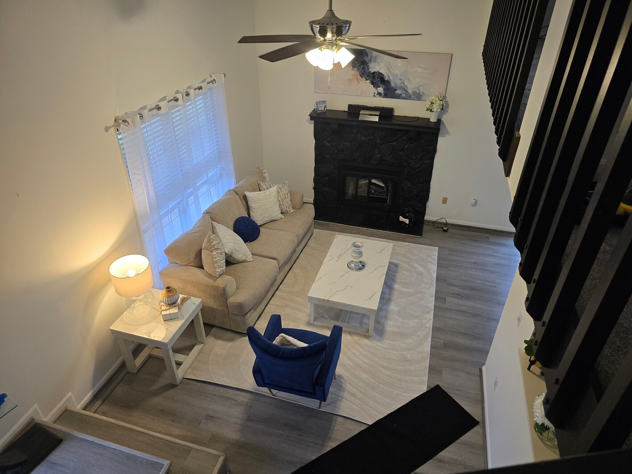 Building Photo - 2059 Foxknoll Dr