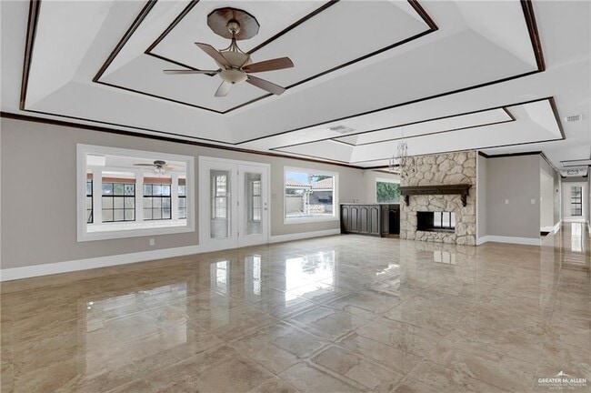 Building Photo - 9812 Las-Palmas Dr