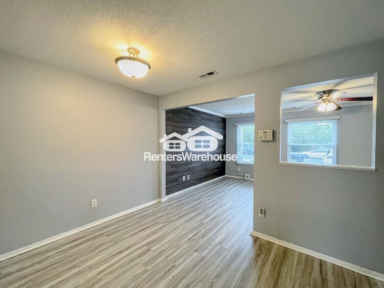 Building Photo - 5344 Palmyra Ct