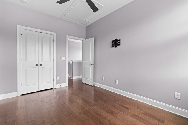 Building Photo - 3102 Rushworth Dr