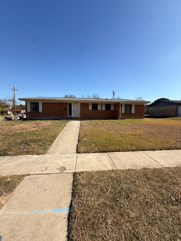 Building Photo - 1200 Chippendale Dr