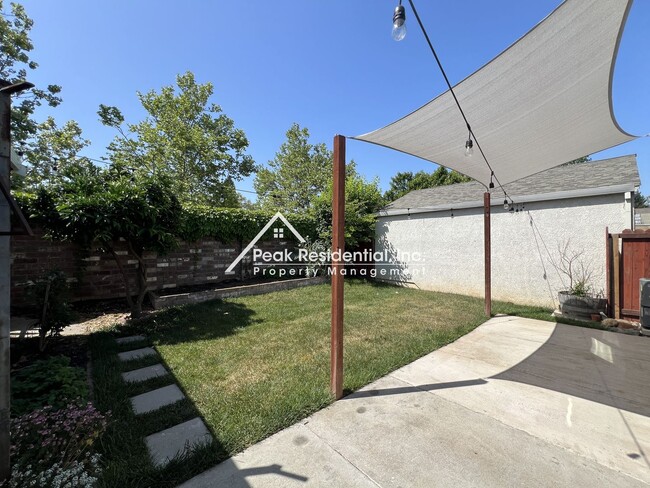 Building Photo - Wonderful 3bd/2ba Elk Grove Home with Garage!
